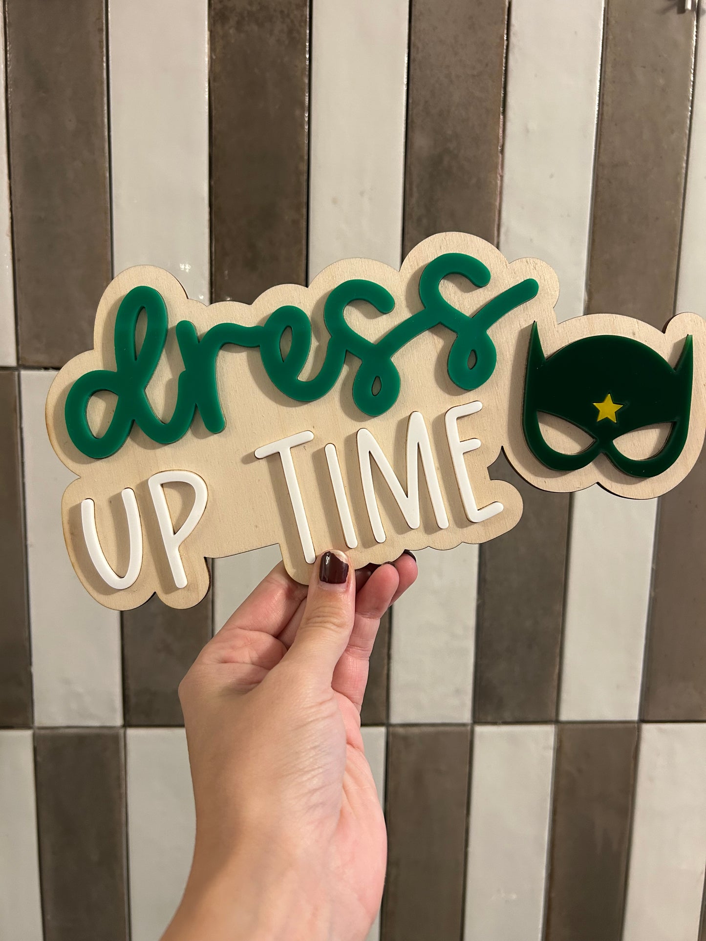 Soap Dish w Drain Chute (2)